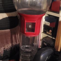 Bubble gum machine   : 