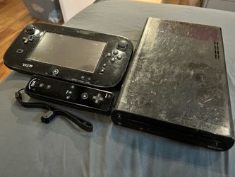 Nintendo Wii U Console + GamePad + Super Smash Bros.