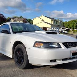2003 Ford Mustang