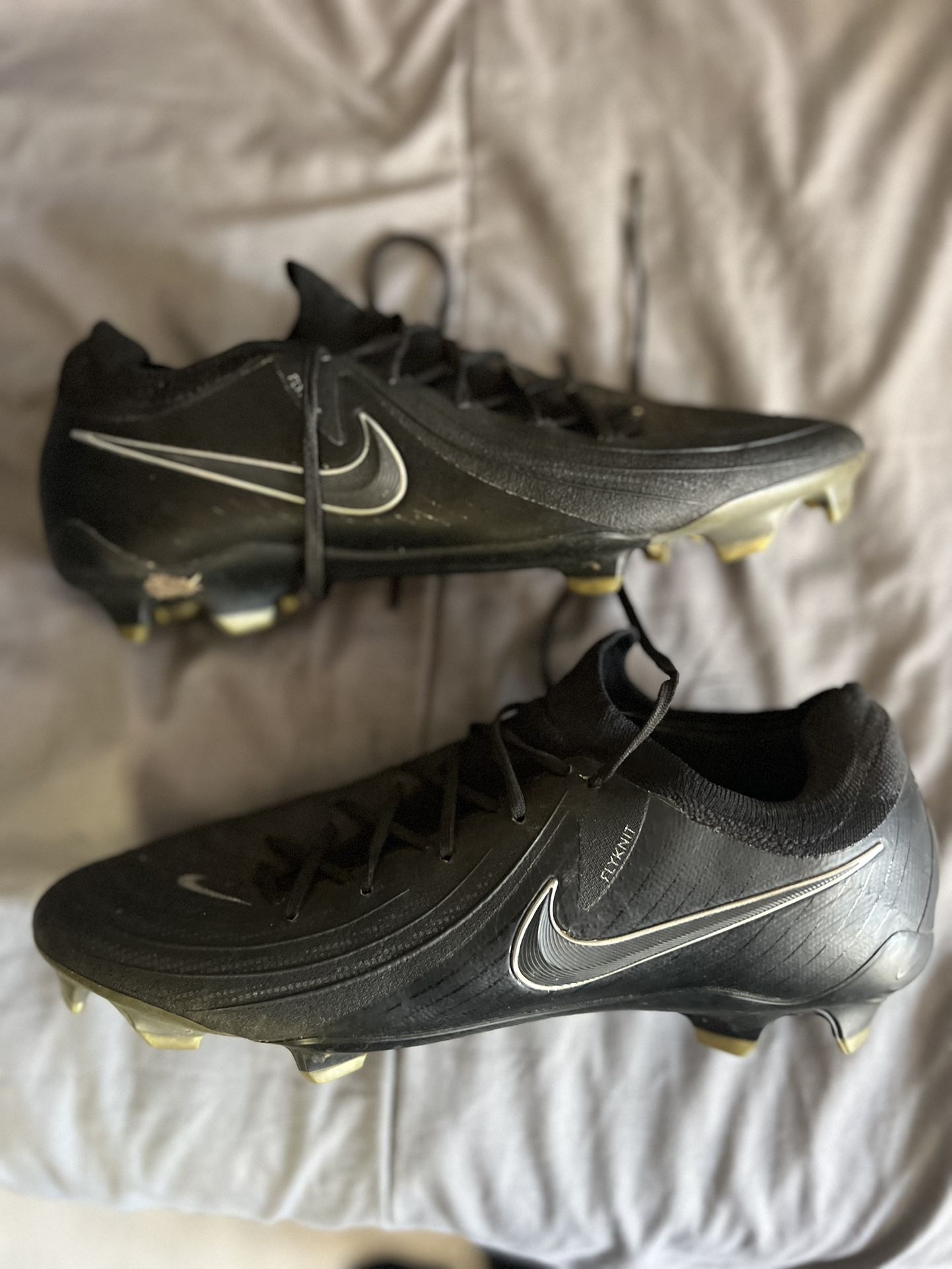 Soccer Cleats 9 1/2