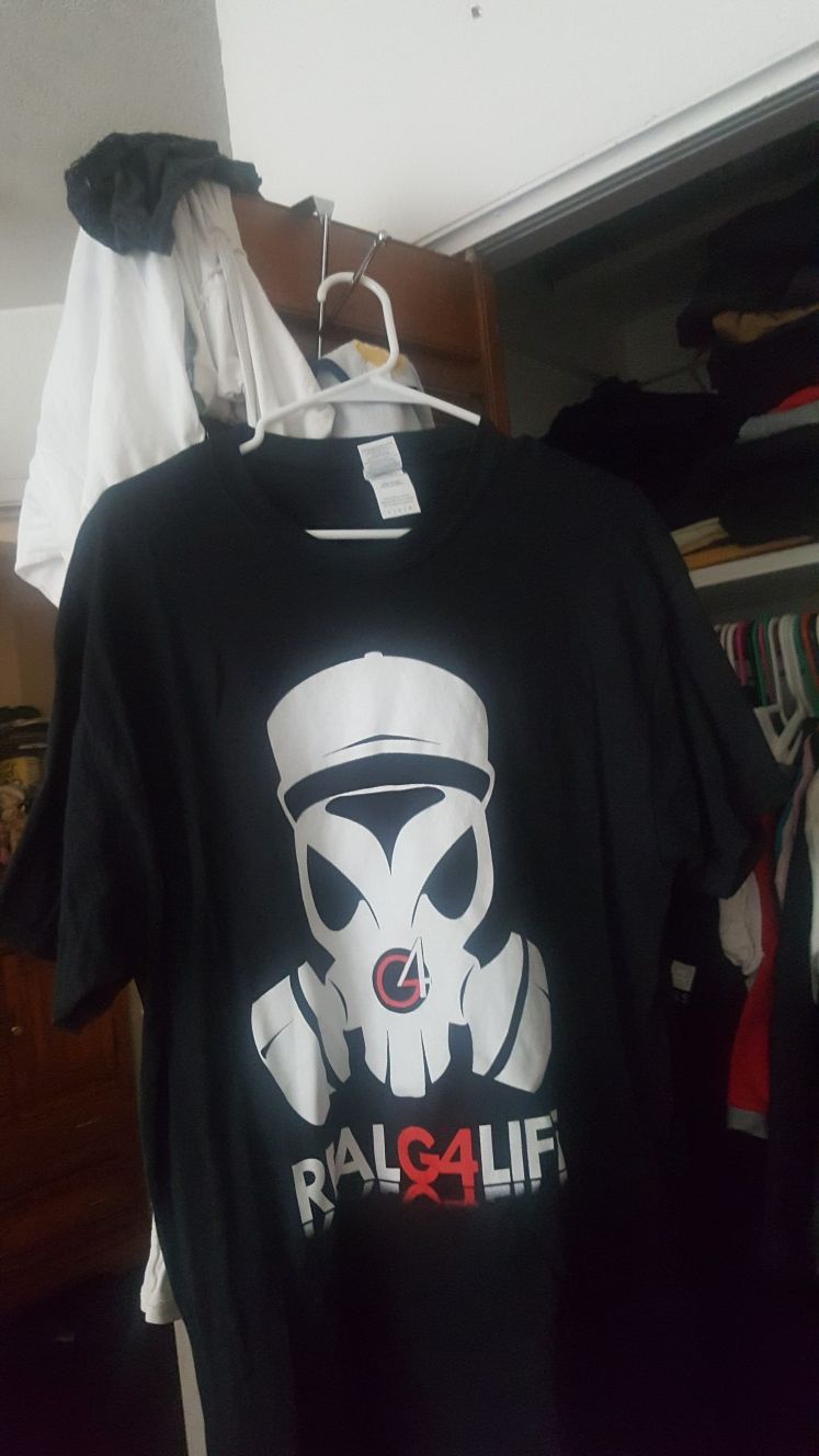 for sale tshirt Realg4life ñengo flow estoy vendiendo una camisa size L de Realg4life dificil de conseguir pido $75 obo