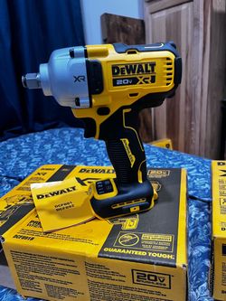 Taladro nuevo en su caja dewalt