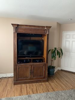 TV Console/Music