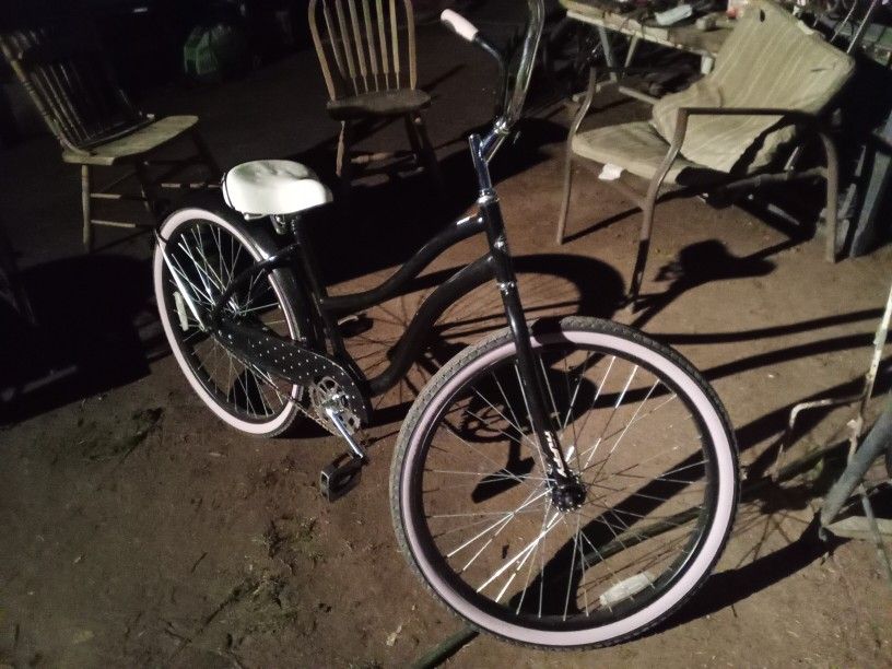 Huffy Beach Cruiser 26"