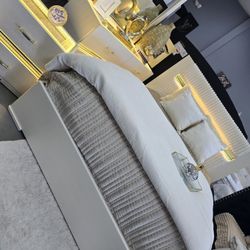 ✨️ King, Cal King, Queen Bed Frame ✨️ Furniture Sectionals, Bedrooms, Dining Avail
