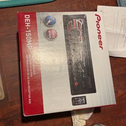 Car Stereo Pioneer Brand With Control Remote Brand New This Could Be A Great Gift 