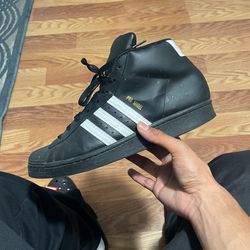 Adidas Superstar size 10.5 