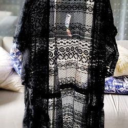 Women Kimono Bathing 