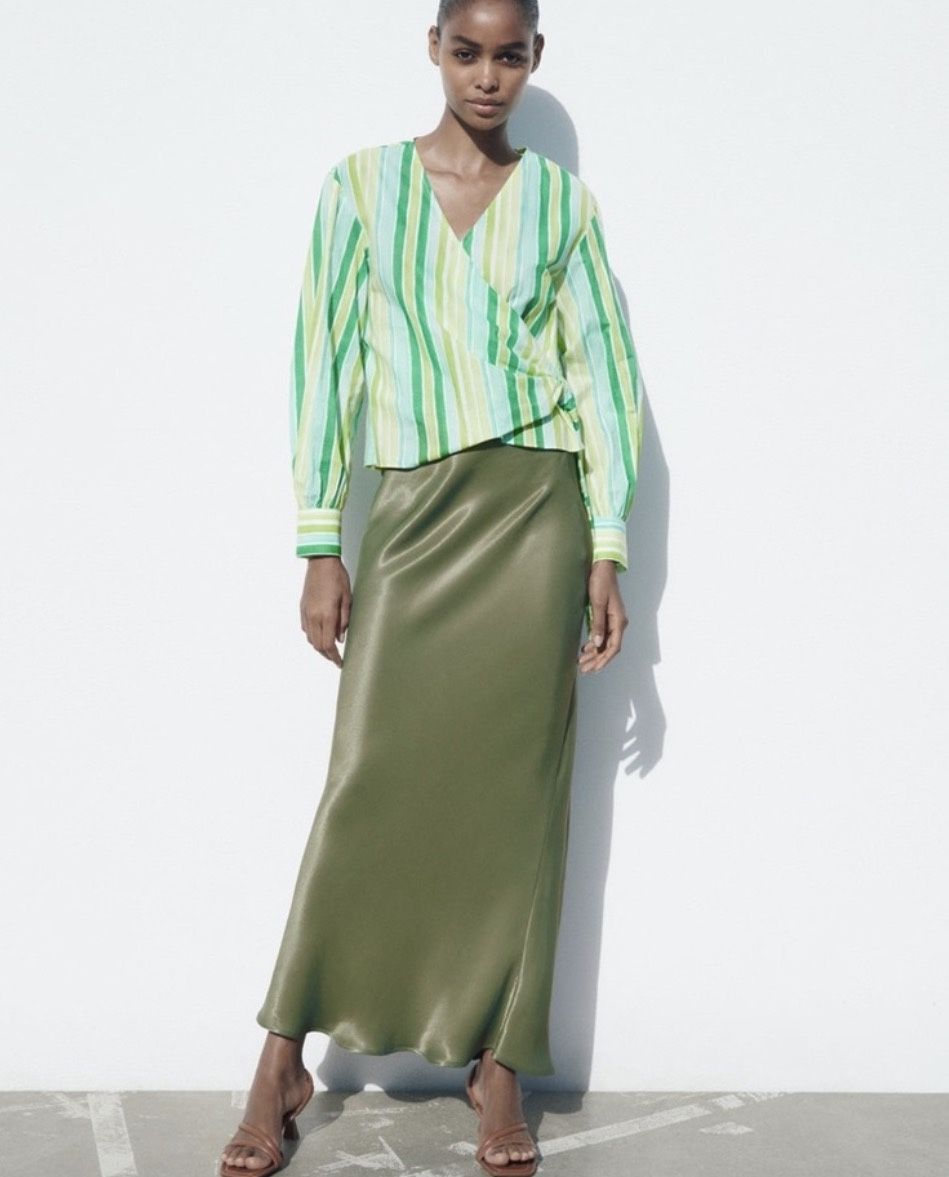 Zara stripe print green blouse size M