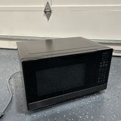 Panasonic NN-SB438S Compact Microwave Oven, 0.9 cft, Black Stainless Steel