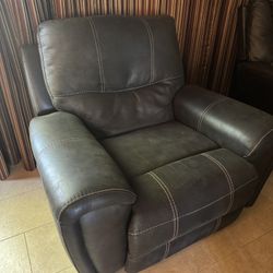 Love Seat Couch And Recliner 