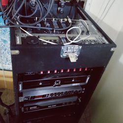 2 Bocinas Para Sonido  De DG Para Tus Fiestas Funcionan Perfecto Todo Completo En Oerfectas Condiciones 