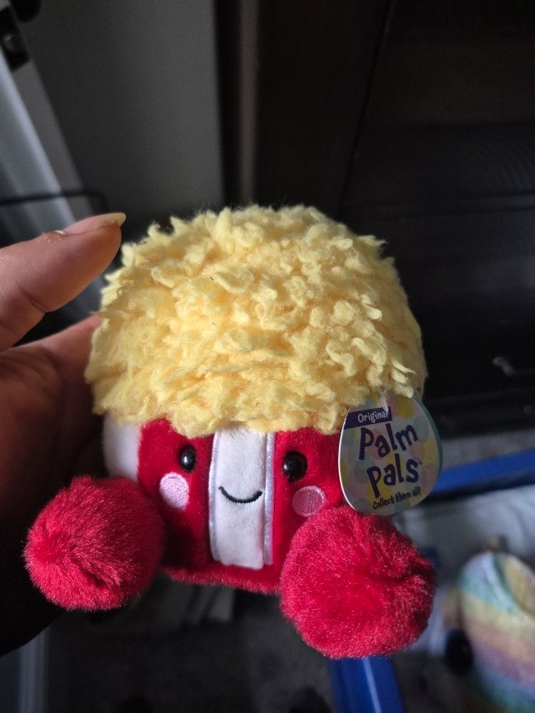 Popcorn Palm Pals