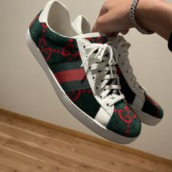 Gucci Shoes 