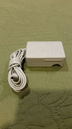 Nintendo 3DS/DSi/XL power adapter.