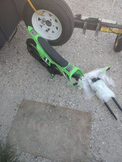 Adventure force dirt bike ( battery operated)