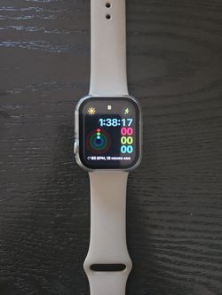 Apple Watch SE (GPS) (2nd Generation)