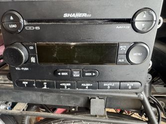 Ford Mustang stereo