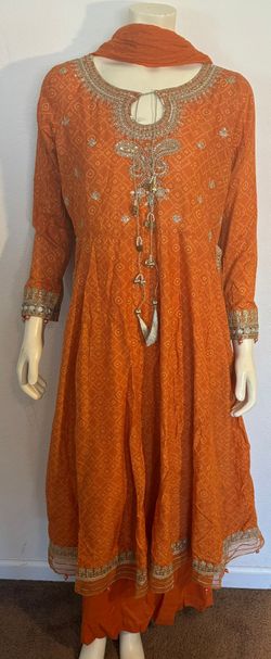 Pakistani and Indian Dress