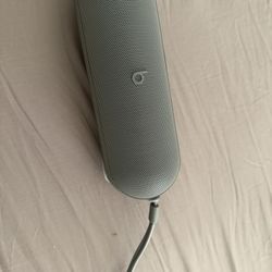 Beats Pill X Kim Kardashians 