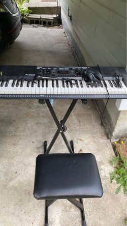 ALESIS MELODY 61 KEYBOARD & ACCESSORIES