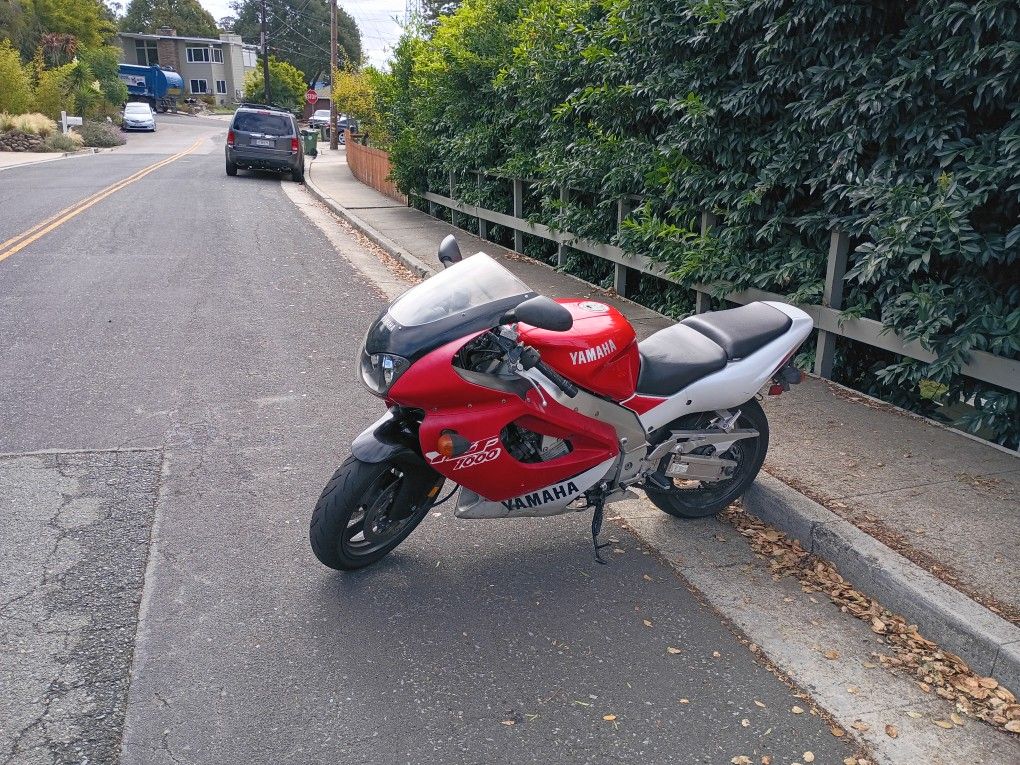 1997 Yamaha YZF1000 THUNDERACE