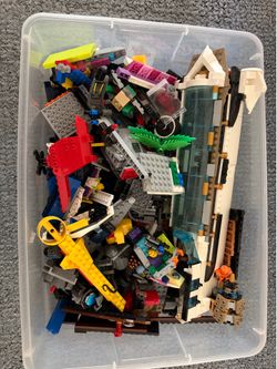 Loose Lego Pieces