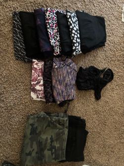 Cleaning closet! L/XL stretch pants (7), stretch capris (3), shorts (2) workout shirt/cover (1)