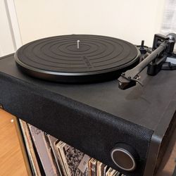 Victrola Turn Table