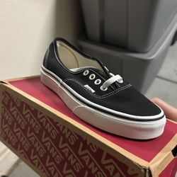 Vans Black White Authentic Sz4