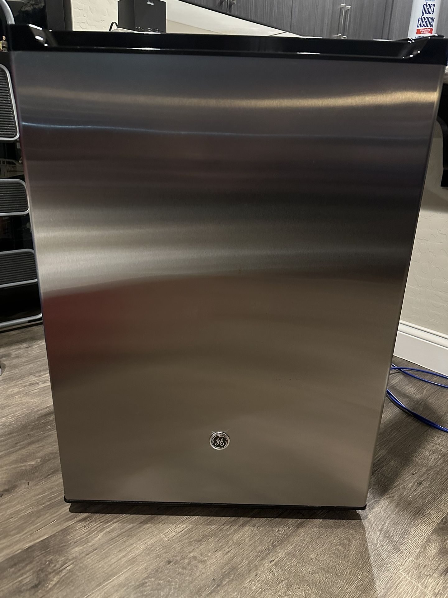 GE 5.6 cu. ft Mini Refrigerator