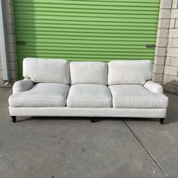 *Free Delivery* Modern Couch Sofa 3 Seater