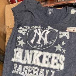 New Ny Ladies Shirts $7 4- Large 1-xl