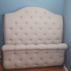 Wood Frame Bed 