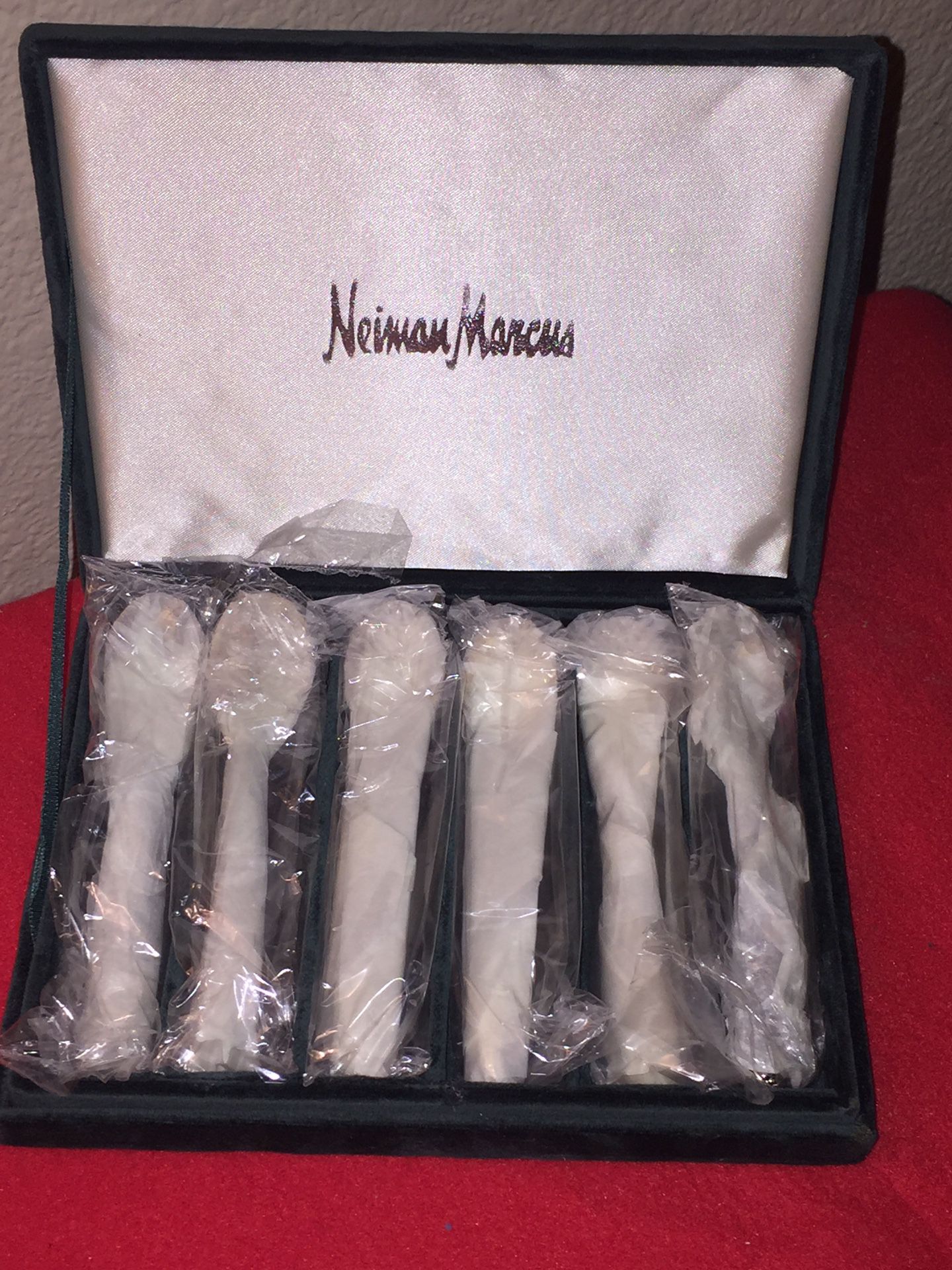 Neiman Marcus Godlinger Demi Spoons Set New Silver Flowers Art Baby Velvet Box Sugar Coffee Dessert Plated 32