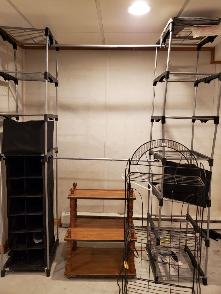 2 Shelfs And A Closet Organizer 