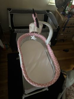 Minnie Mouse Bassinet