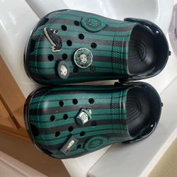 Disneyland Crocs Hunted Mansion New They Glow In The Dark Adult Size 6 Men’s / 8 Women’s 