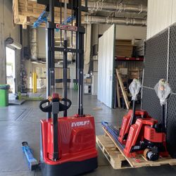 Brand New 3300lbs Fully Electric Pallet Jack Stacker Forklift 135”
