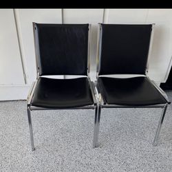 Set of 2 Modern Black Faux Leather Chairs – Chrome Frame