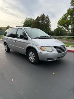 🔥Chrysler Town & Country van 🔥