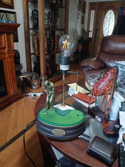 Vintage King America "For Birdie" Animated Talking Putter Golf Table Lamp