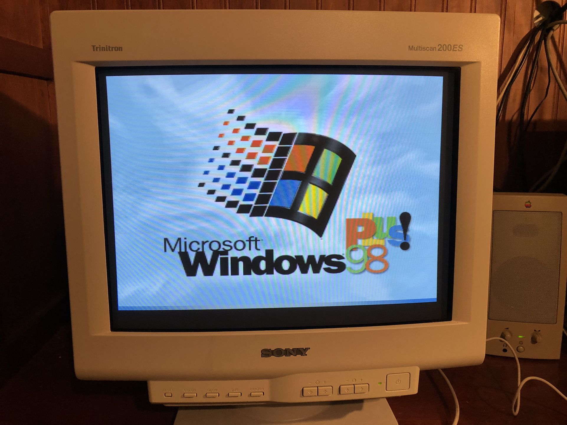 Sony Trinitron CPD-200ES Multiscan PC CRT 16” Monitor for Sale in