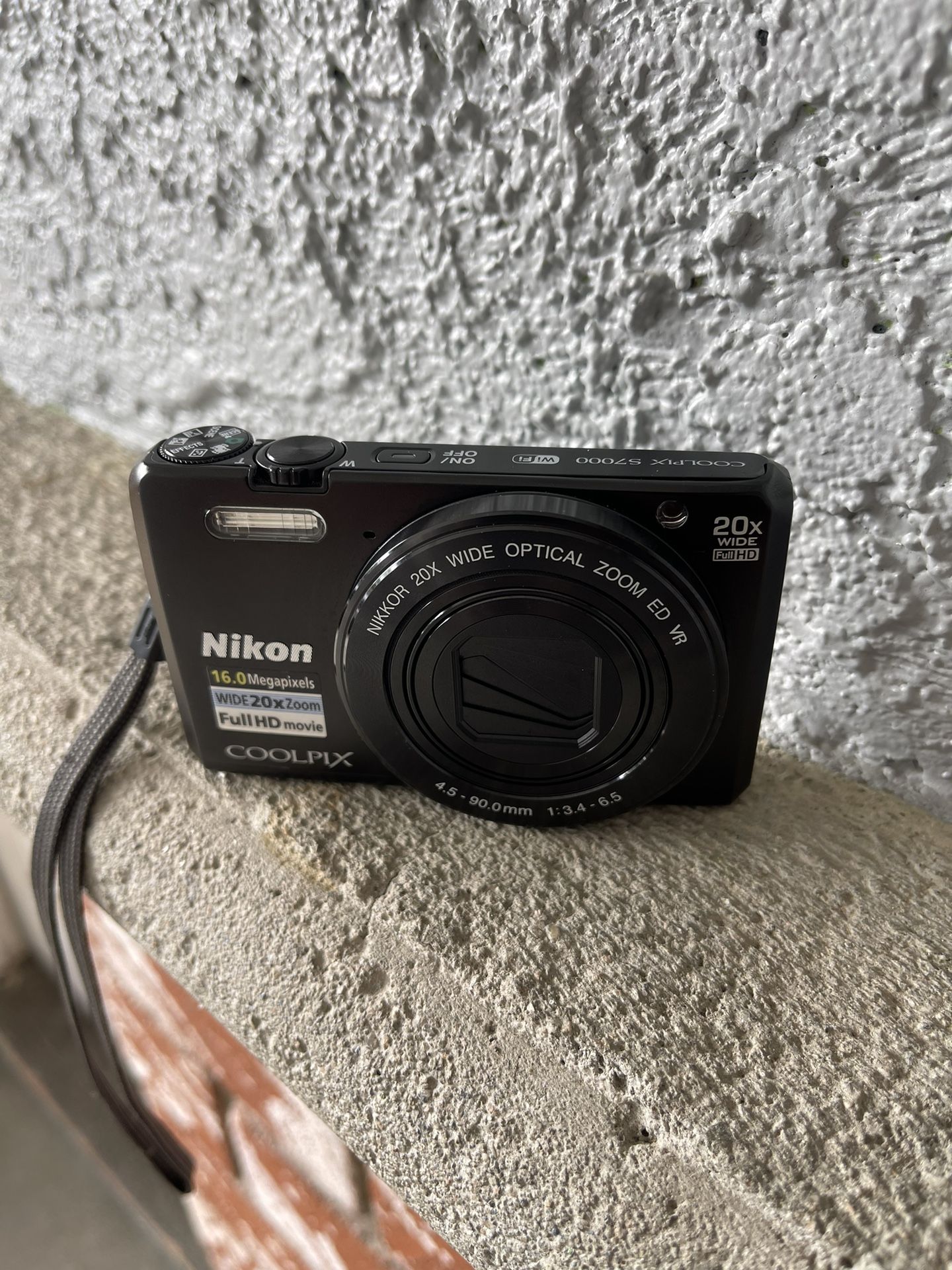 Nikon Coolpix S7000 Digital Camera