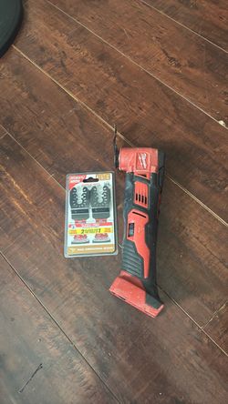 Milwaukee Cordless Oscillating Multi-Tool with Blades