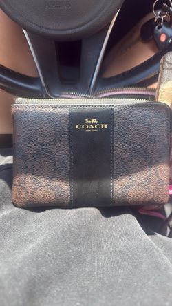 Coach Corner Zip Wristlet