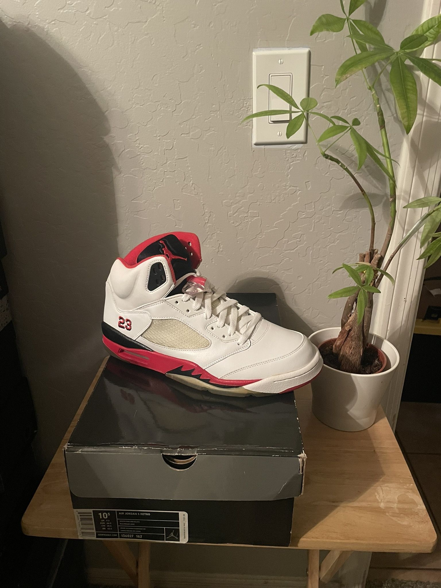 Size 10.5 - Air Jordan 5 Retro 2006 Fire Red NEW DS!!