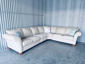 Luxurious Upscale Natuzzi Italian Leather Modular Contemporary Coastal Sectional Sofa