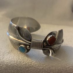 Beautiful American Indian Sterling Silver Bracelet.