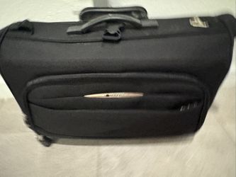 DELSEY Garment Bag w/ Spinner Wheels & Handle Large Black Luggage